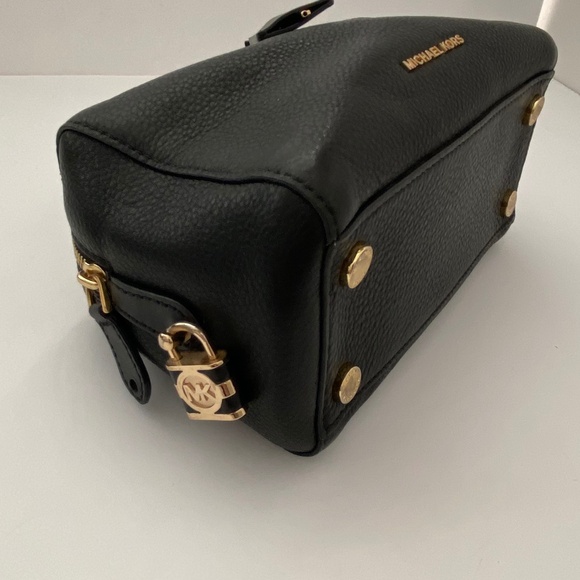 Like New Michael Kors Nano/Mini Kirby Crossbody Satchel Purse With Lock and Key - Picture 11 of 17